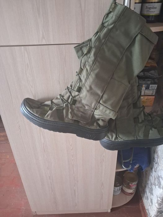 Продам Бахилы водозащитные новые недорого.