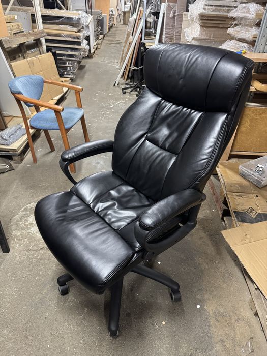 РОЗПРОДАЖ! Офісні крісла та стільці б/у