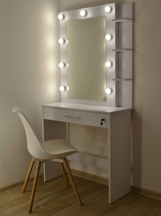 Макияжный гримерный туалетный визажный стол и зеркало с подсветкой