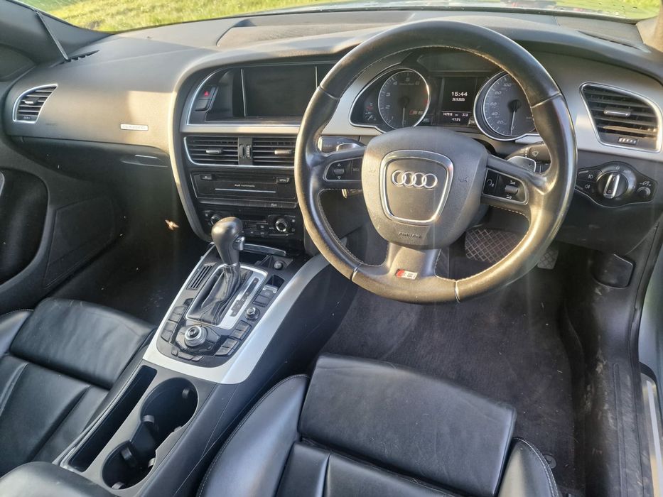 Audi s5 3.0 benzyna Cgwc lakier LY7G Anglik