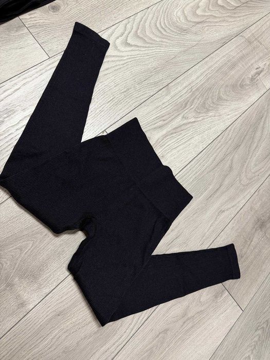 Legginsy z wysokim stanem