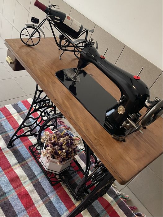 PFAFF restaurada e a trabalhar