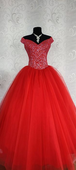 Вечірні.   сукні