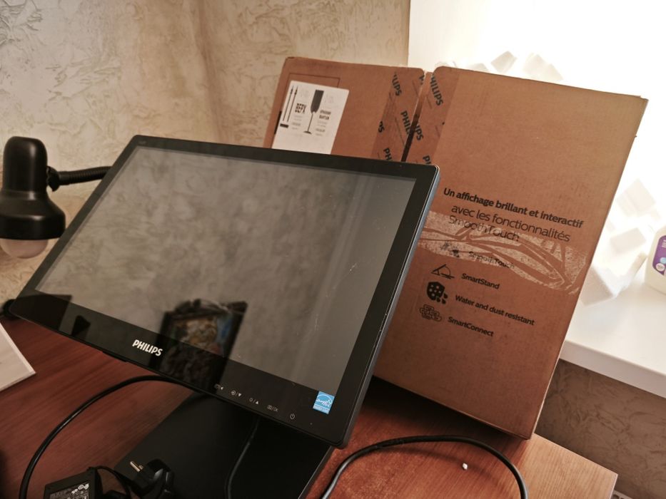 Сенсорний монітор Philips 162B9T /00