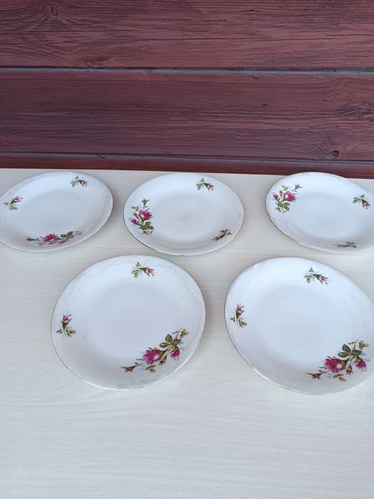 Talerzyki deserowe w róże PRL Ćmielów