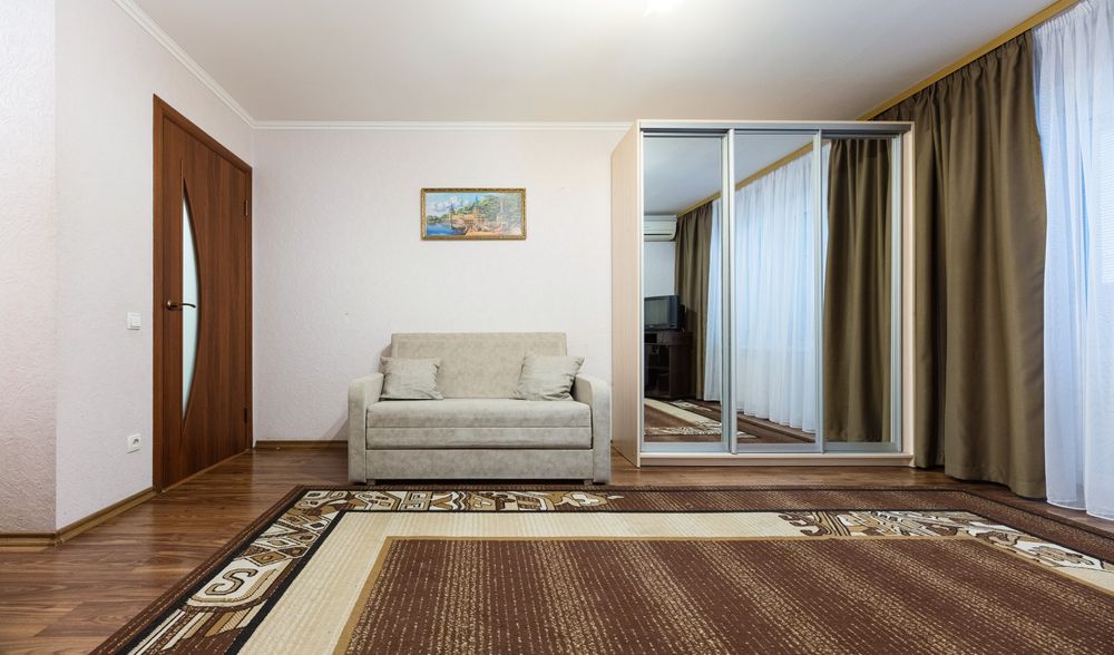 Подобово квартира в Києві, КПЇ, Охмадит