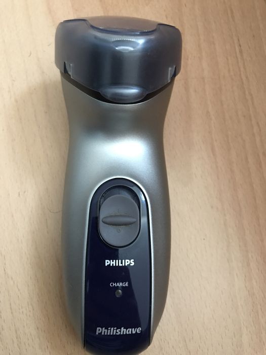 2 Maquina barbear philips (sao duas maquinas)