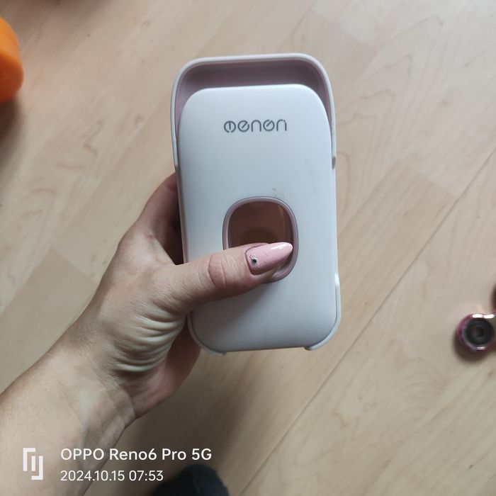 Dozownik apsry do zębów