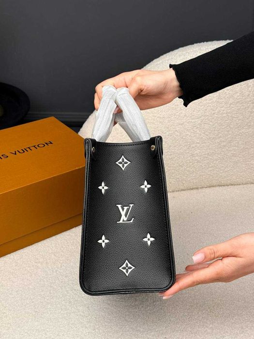Сумка Louis Vuitton Onthego PM Monogram