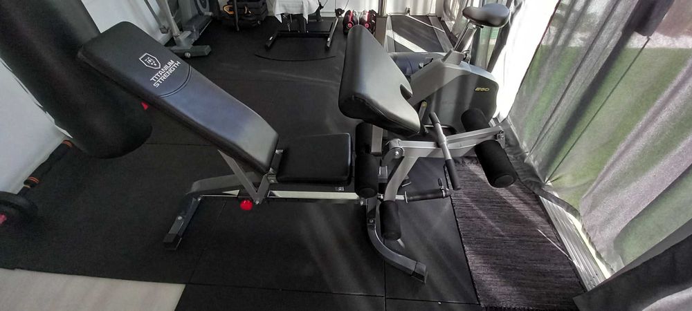 Banco de musculação Titanium Strength64751668040961121