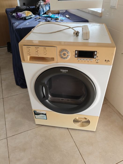 Máquina secar roupa