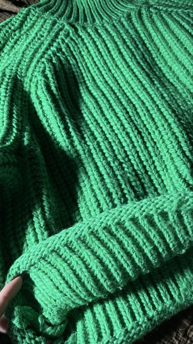 Зелений светр H&M