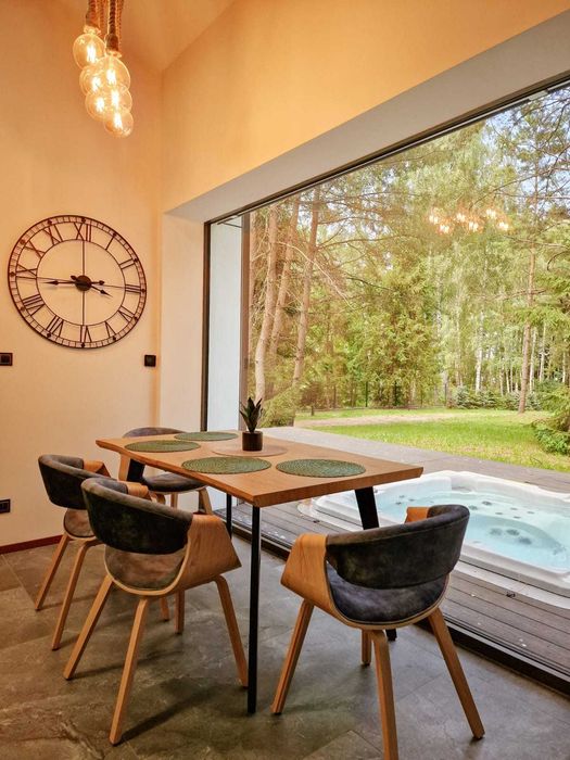 Dom do wynajęcia z jacuzzi, prywatną plażą i pomostem