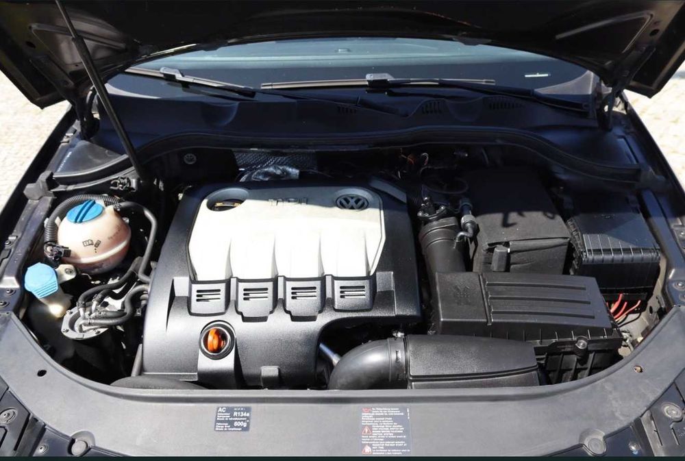 VW Passat 2.0 TDI castanho de 2007 — photo 2