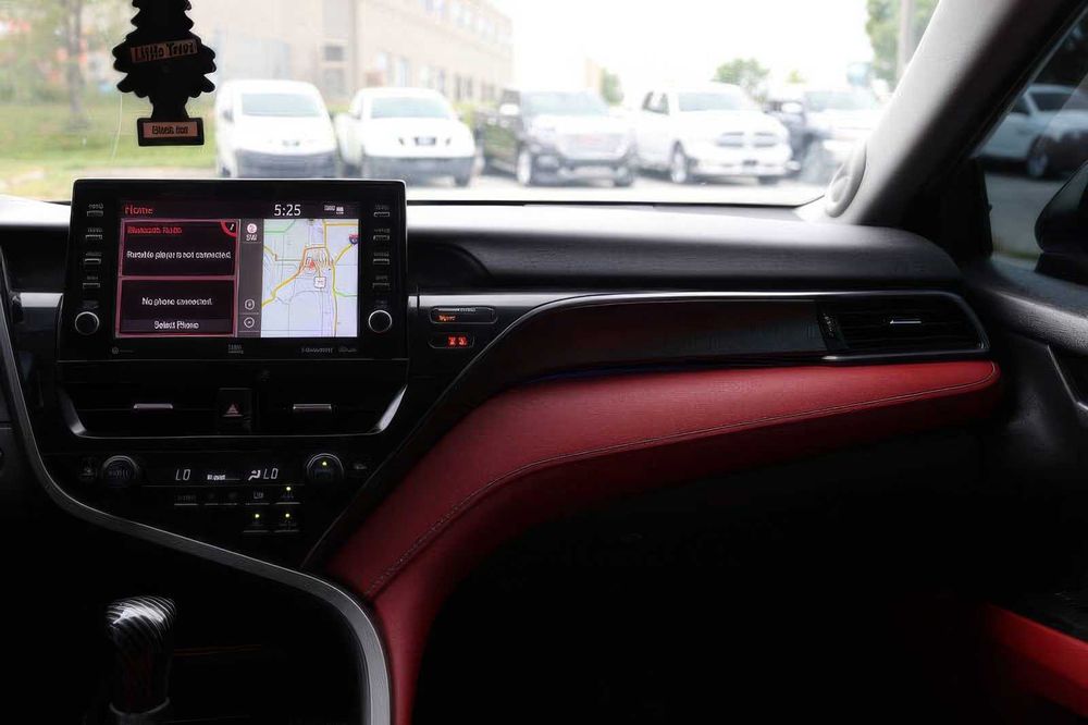 Toyota Camry Hybrid XSE      2021