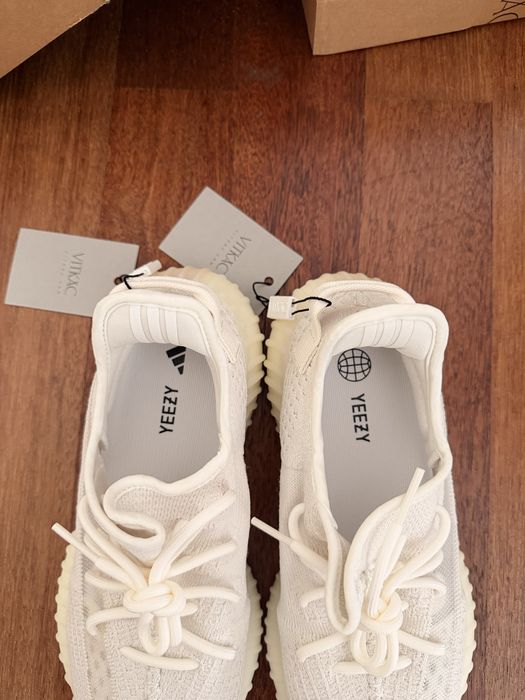 Adidas Yeezy Boost 350 V2