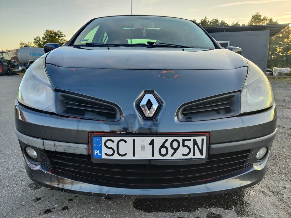 Samochód Renault Clio