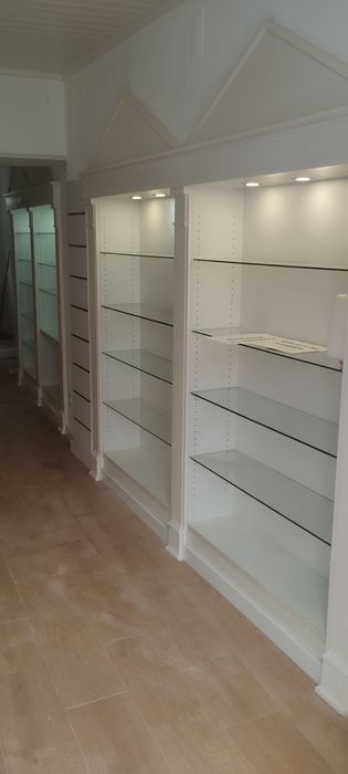 Arrenda-se loja no centro