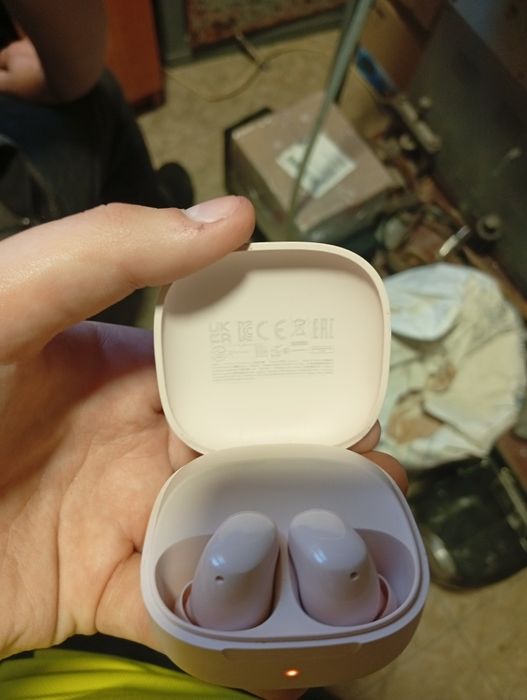 Xiaomi Redmi Buds 6 Play.