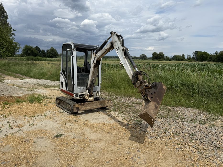 Minikoparka Bobcat 320