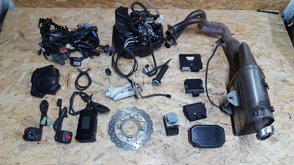 SWAP Ninja 650 z650 kompletny licznik TFT 2021r 5000km SILNIK