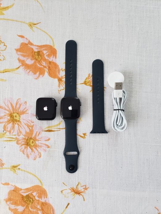 Apple Watch 5 40mm GPS LTE Apple Watch SE 2 40mm GPS