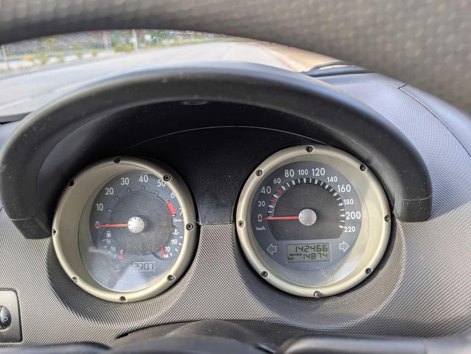 Volkswagen Polo 1.0 — photo 2