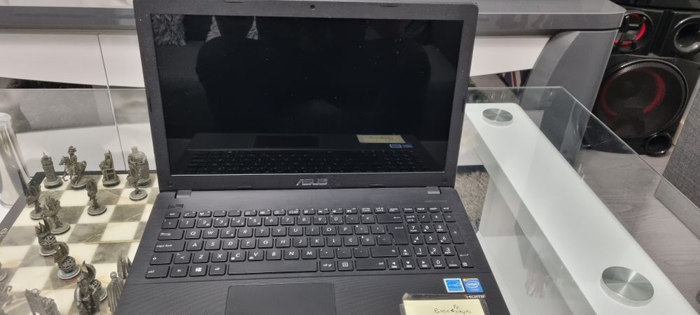 PC portátil Asus com placa de memória com 500gb