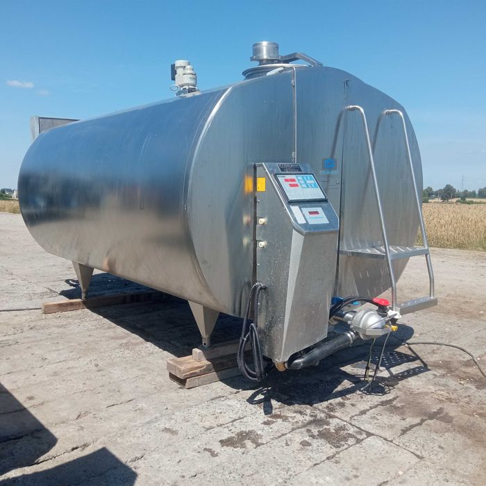 Schładzalnik , zbiornik do mleka na mleko Westfalia Prominox 5200 l .