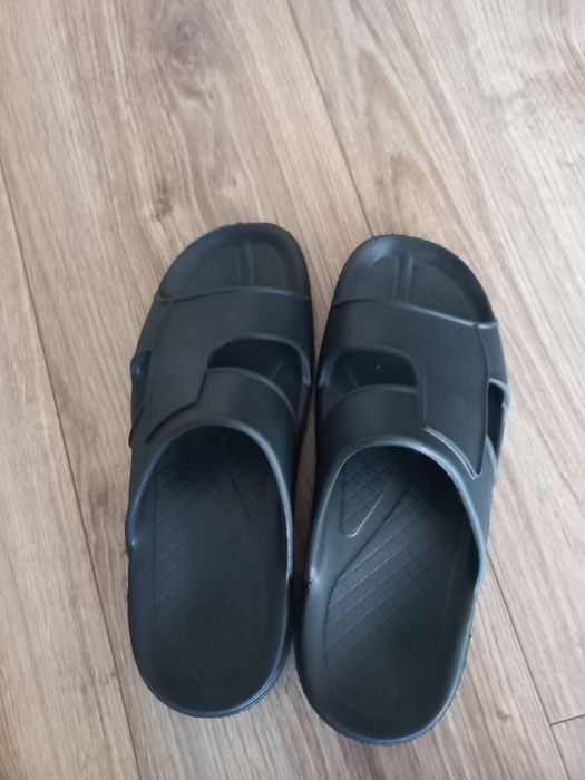 Nowe gumowe laczki-laczki basenowe męskie-rozmiar-43-DEMAR