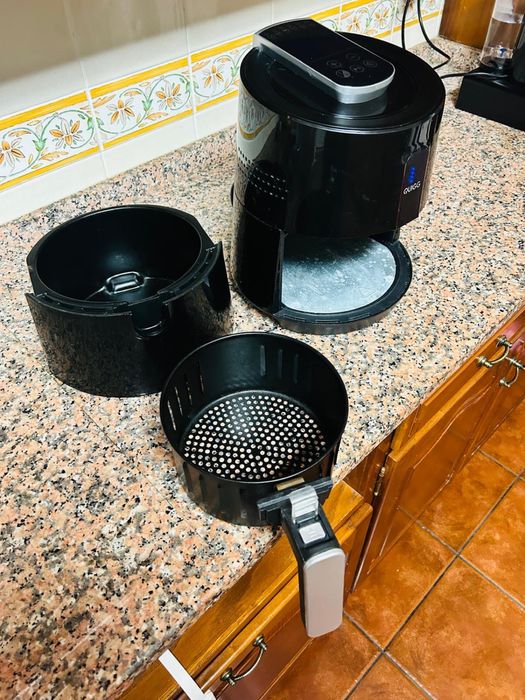 Airfryer Quigg , com varios programas de confeccao