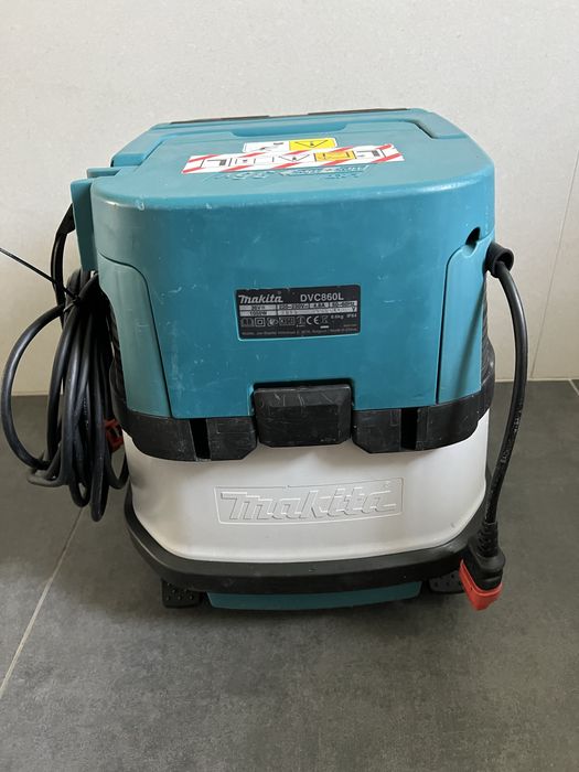 Пилосос-гібрид Акум/Мережевий Makita DVC 860L