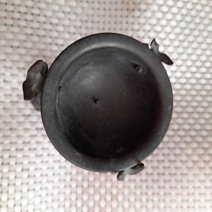 Lapa oliwna XlX w.  brąz