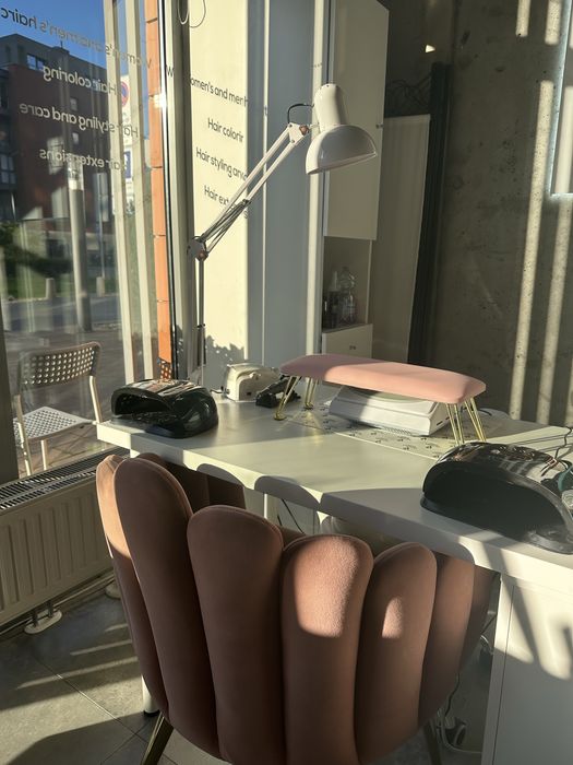 Do wynajęcia miejsce dla manicurzystki/pedicurzystki – Centrum Gdańska