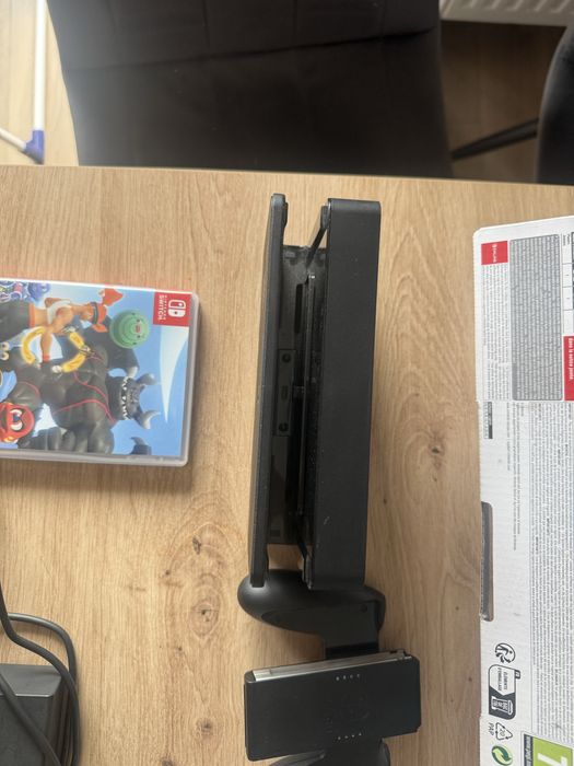 Switch Oled + akcesoria