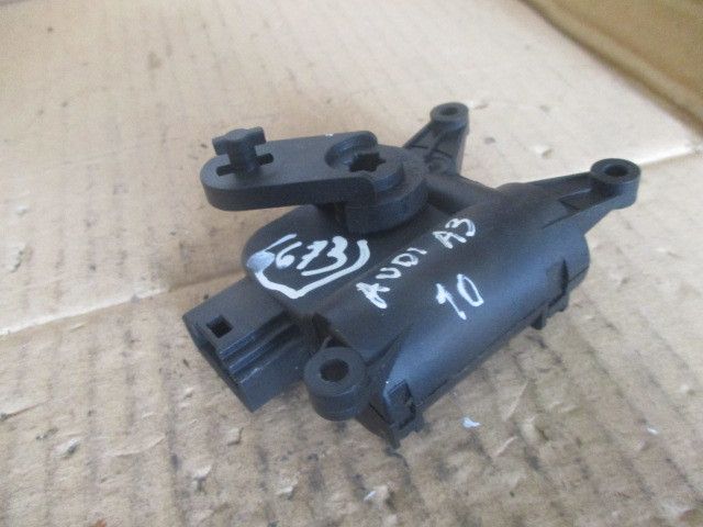 Motor da comporta da sofagem AUDI A3 Sportback (8PA)