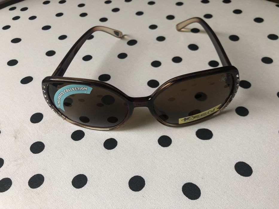 Dziewczęce brązowe eleganckie okulary przeciwsłoneczne Keen