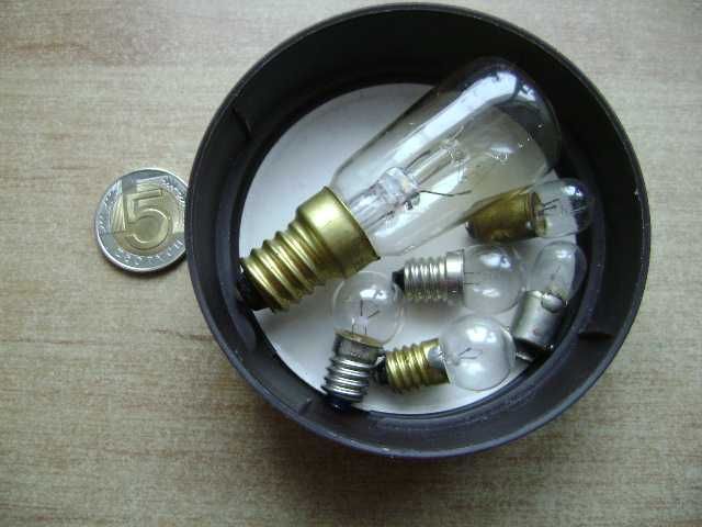 Starocie z PRL - Oświetlenie = Zestaw 6 żarówek z epoki PRL sprawnych