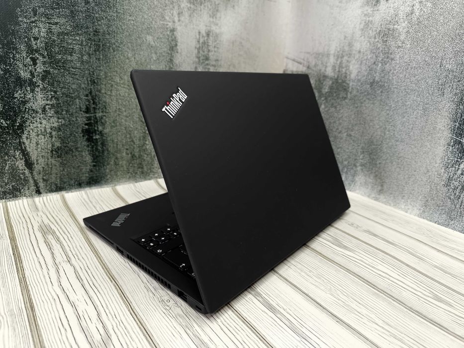 Ноутбук Lenovo ThinkPad Т490\IPS\14.0"\i5-8365U\8 GB\SSD256 ідеальний