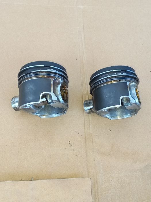 Продам поршня до двигуна атомобілівVW Skoda  audi зтип двигуна BMP 2.0