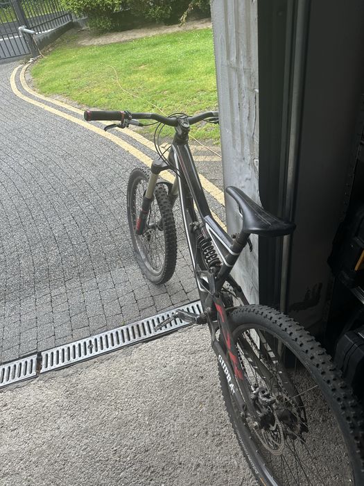specialized status 1