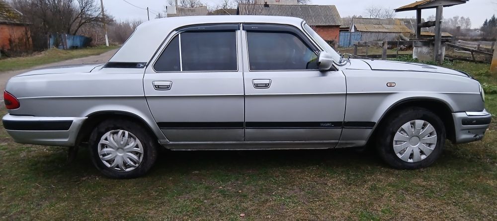 Газ-Волга 31105.