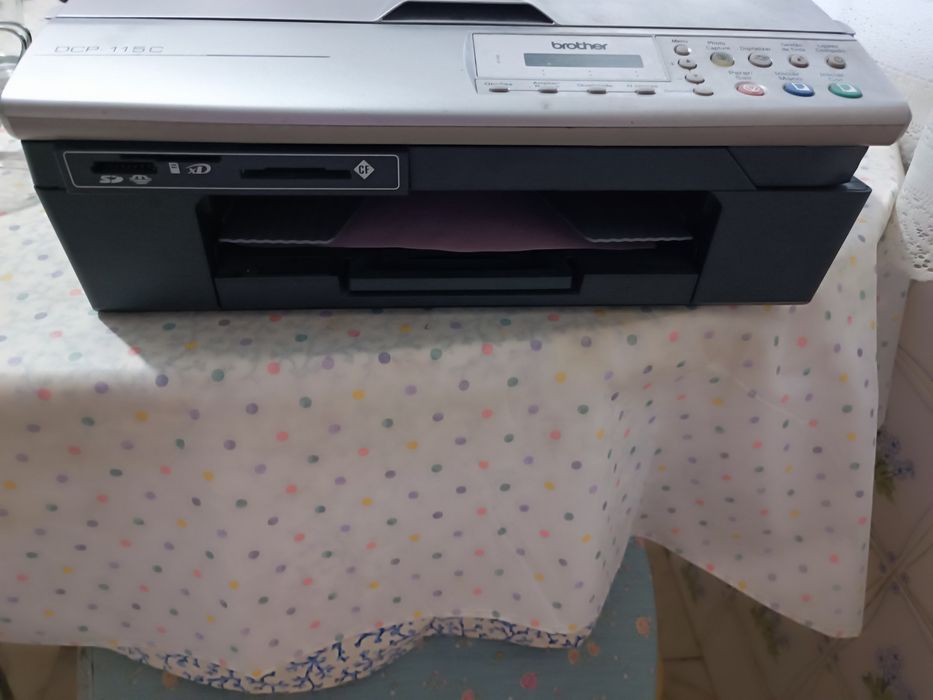 Impressora com tinteiros