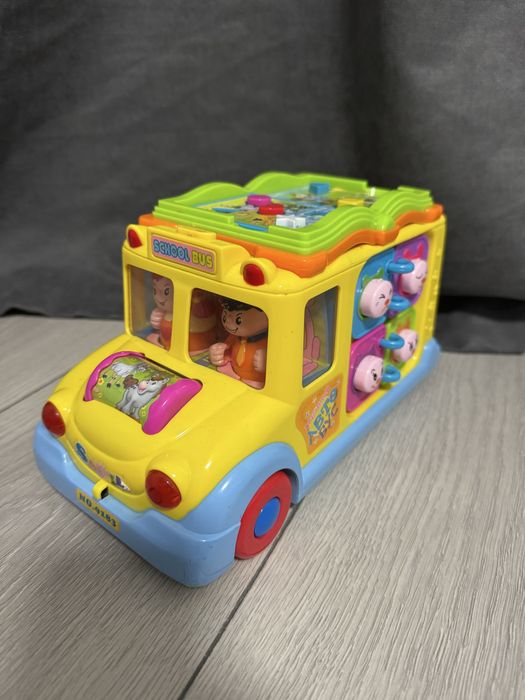 Музичний автобус машина