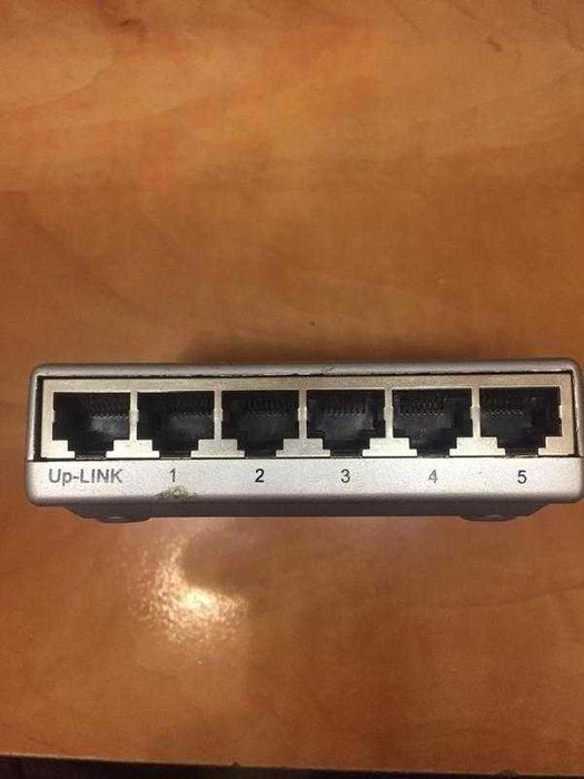 Интернет-свитч Коммутатор Gembird  NS-5P  Б/у в рабочем состоянии ,Ха