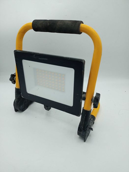 Przenośna lampa zewnętrzna 50W