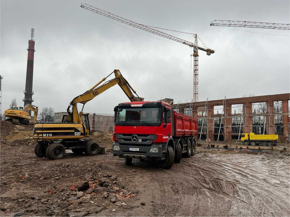 Wyburzenia Rozbiórki budynków Roboty ziemne Wywóz gruzu Usługi koparką