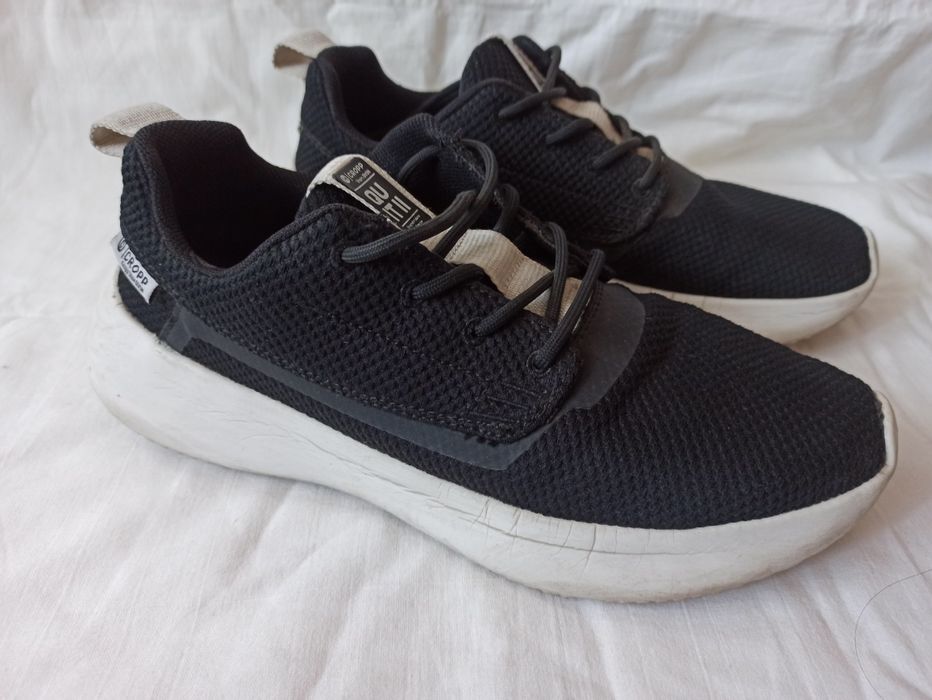 Кросівки NIKE  розмір 41,5