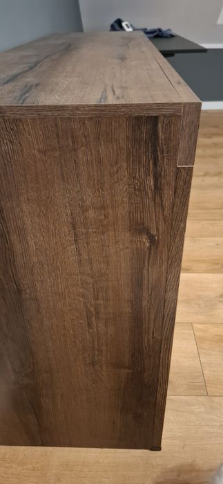 Komoda z BRW z szufladami i półkami