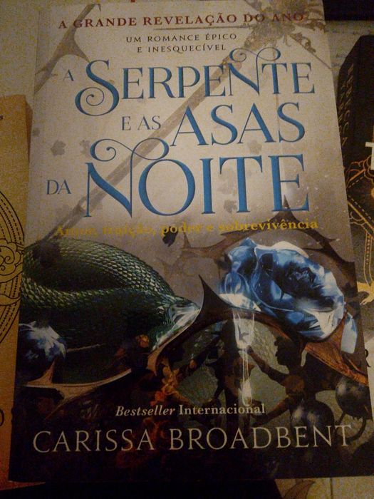 Serpente e as asas da noite